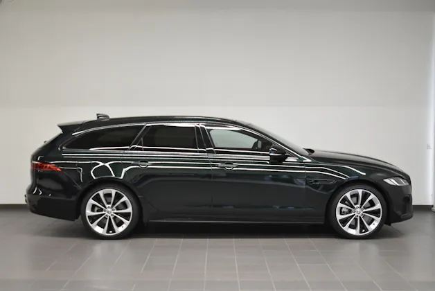 Jaguar XF Sportbrake 2.0 I4 300 Sport AWD - Pneumatici invernali & Servizi inclusi - Tasso leasing 1.99%!