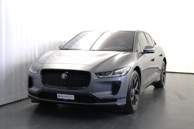 First vehicle image