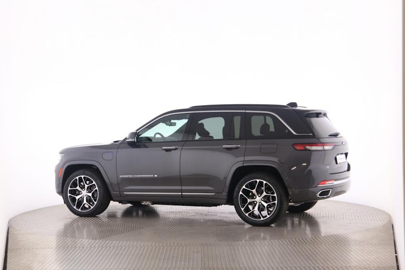 Vehicle image JEEP Grand Cherokee