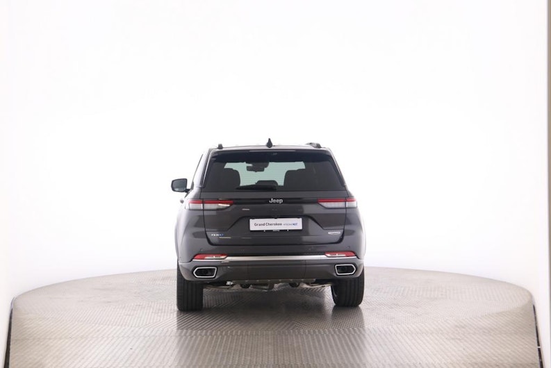 Vehicle image JEEP Grand Cherokee