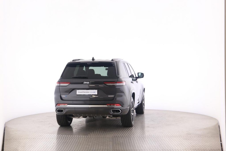 Vehicle image JEEP Grand Cherokee