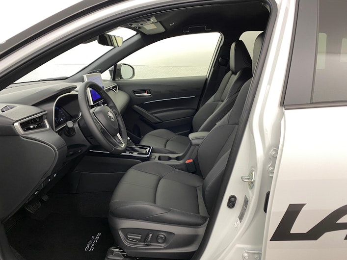 Vehicle image TOYOTA COROLLA CROSS