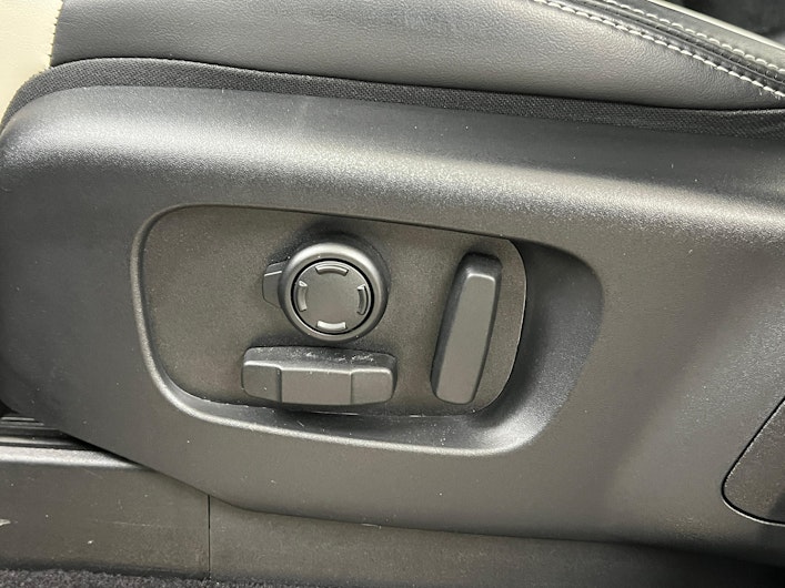 Vehicle image LAND ROVER DISCOVERY