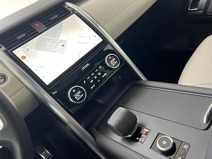 Vehicle image LAND ROVER DISCOVERY