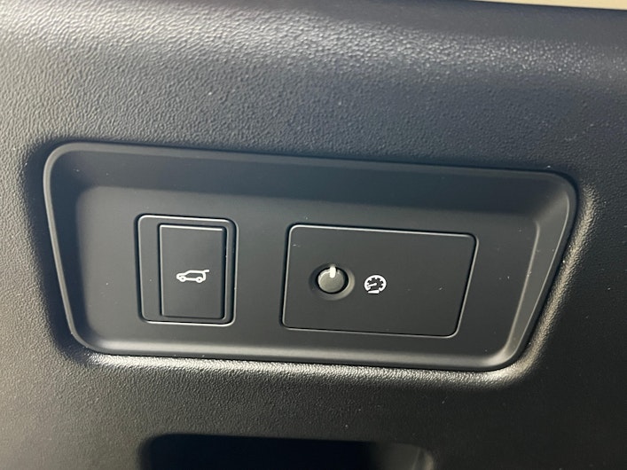 Vehicle image LAND ROVER DISCOVERY