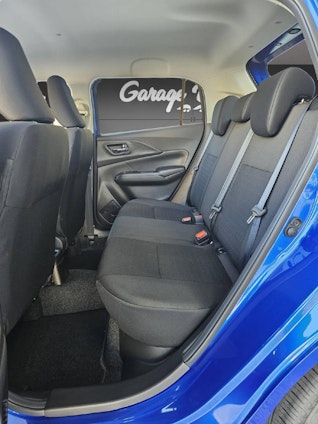 Vehicle image 3 Vehicle image 3