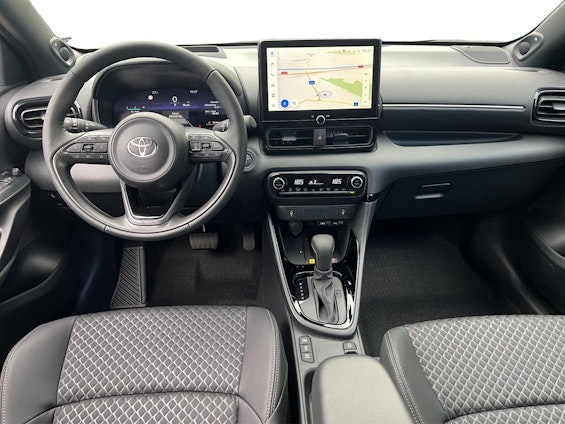 Vehicle image 18