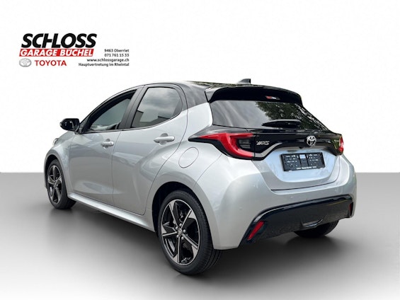 Vehicle image 15