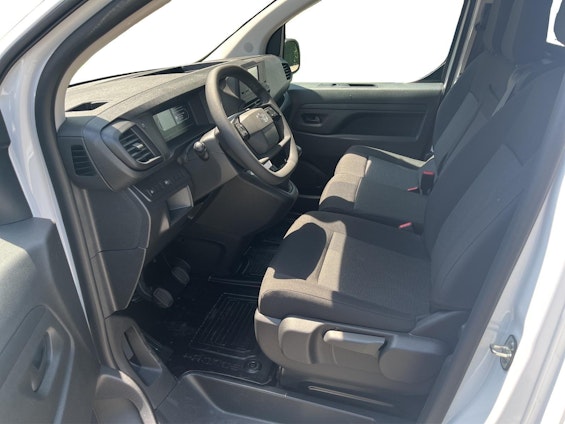 Vehicle image 20 Vehicle image 20