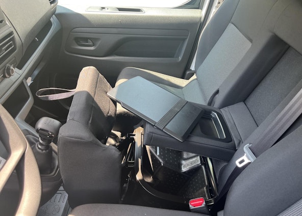 Vehicle image 9 Vehicle image 9