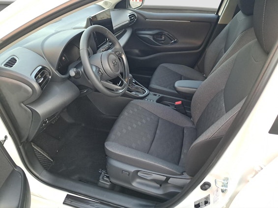 Vehicle image 10 Vehicle image 10