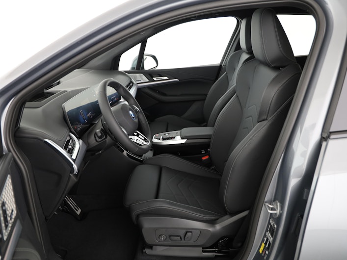 Vehicle image BMW 2 SERIES