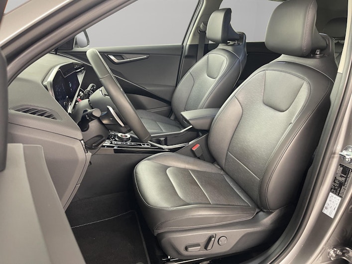 Vehicle image KIA NIRO