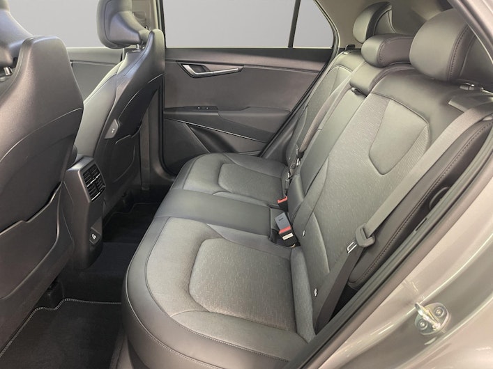 Vehicle image KIA NIRO