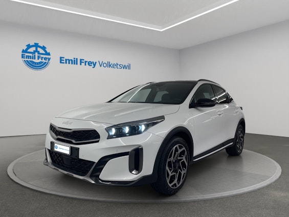 First vehicle image First vehicle image