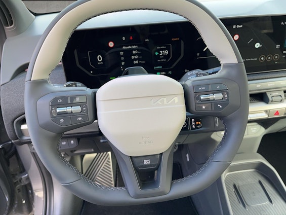 Vehicle image 12 Vehicle image 12