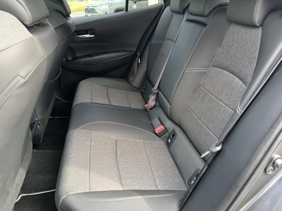 Vehicle image 9 Vehicle image 9