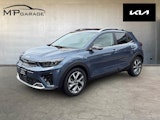 First vehicle image