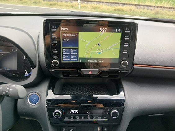 Vehicle image 13