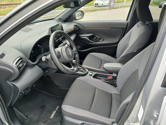 Vehicle image 8