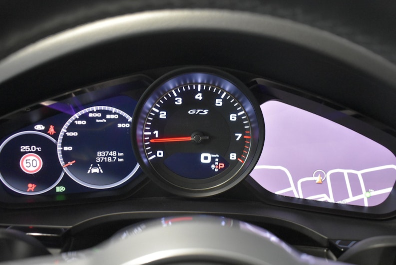 Vehicle image PORSCHE CAYENNE