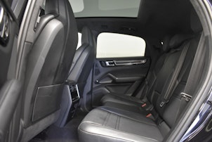 Vehicle image PORSCHE Cayenne Coupé 4.0 V8 GTS