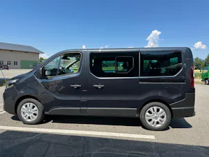 Nissan Primastar Kombi 2.8 t L1 H1 2. Tekna 8 Plätzer
