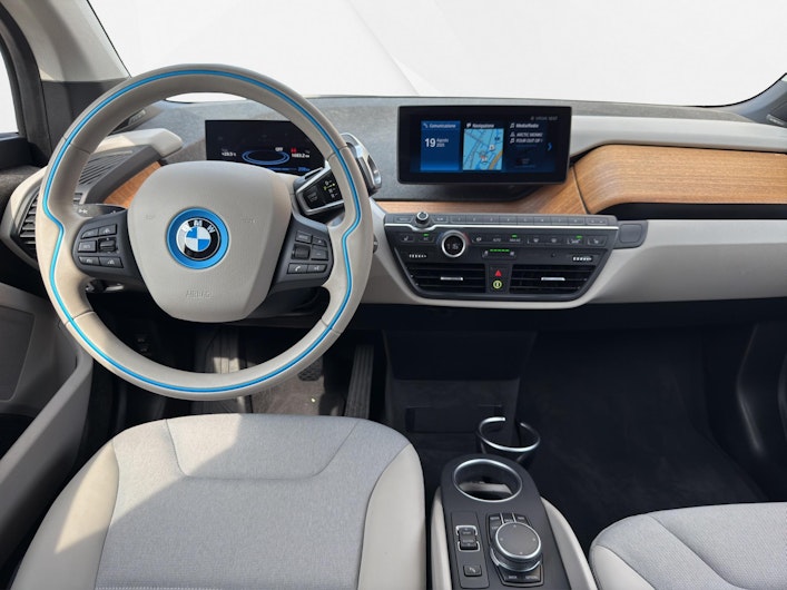 Vehicle image BMW i3
