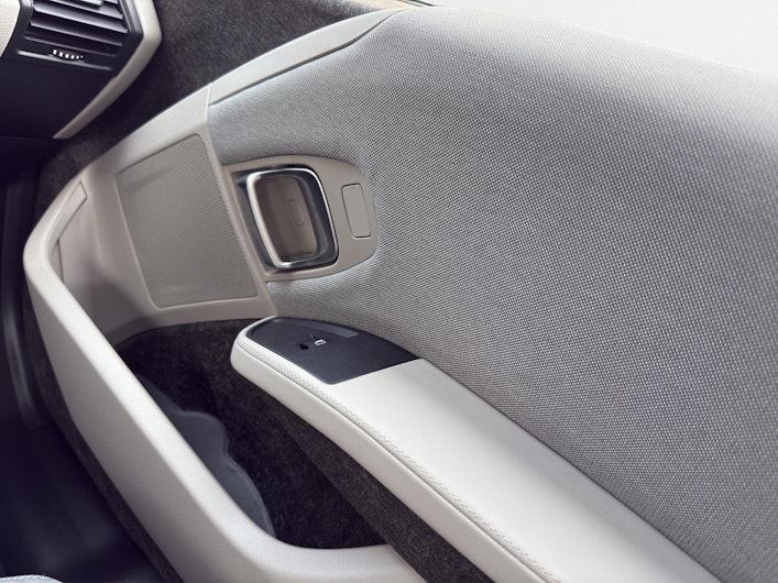 Vehicle image BMW i3