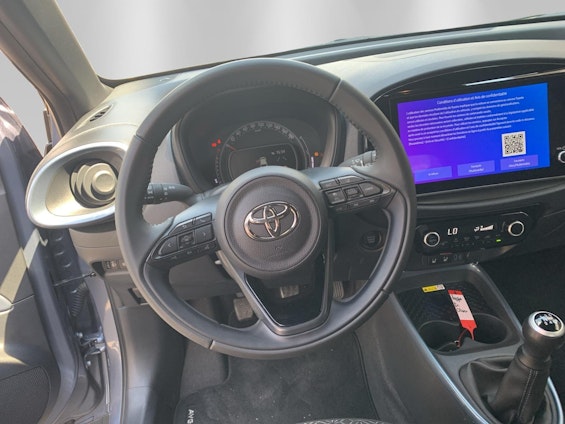 Vehicle image 9 Vehicle image 9