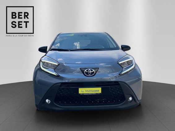 Vehicle image 8 Vehicle image 8