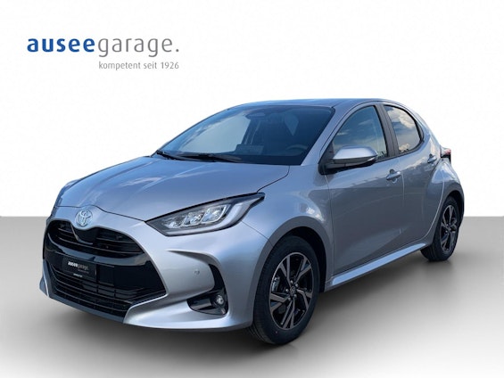 First vehicle image