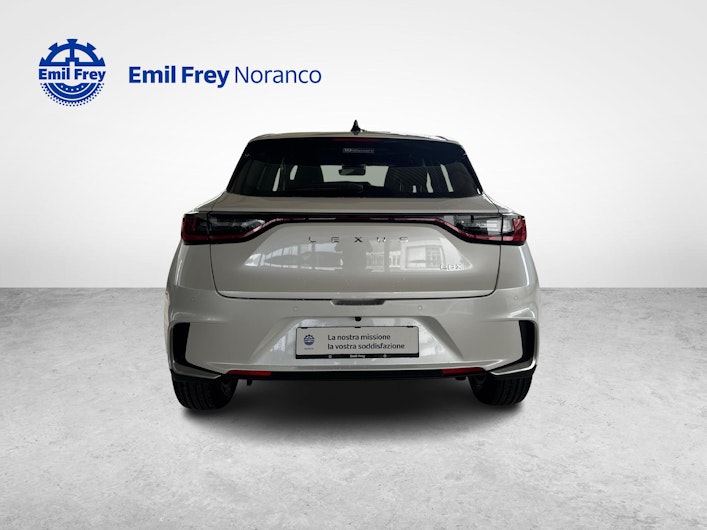 immagine del veicolo LEXUS LBX