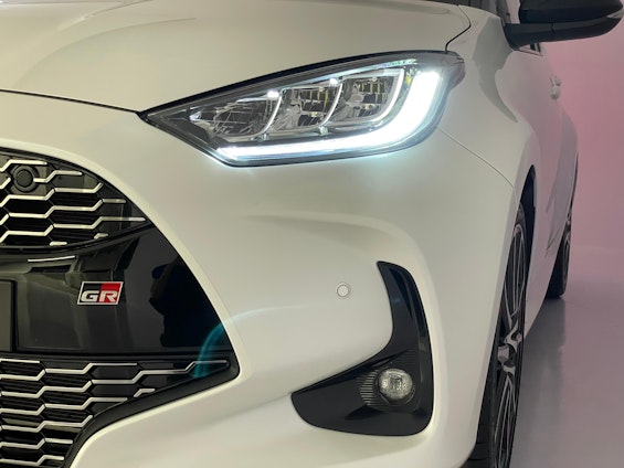 Vehicle image 35