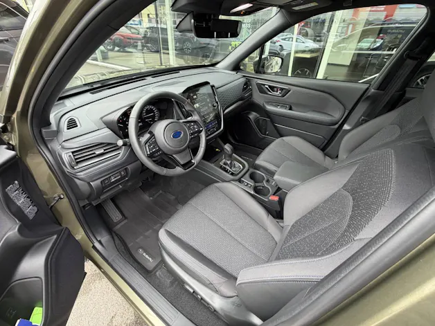Subaru Forester Station 2.0i e-Boxer Swiss Plus