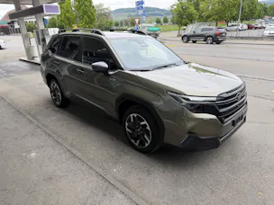 Subaru Forester Station 2.0i e-Boxer Swiss Plus