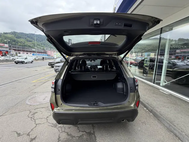Subaru Forester Station 2.0i e-Boxer Swiss Plus