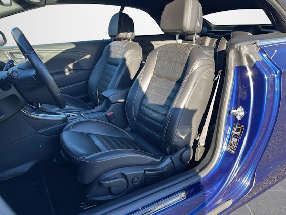 Vehicle image 6 Vehicle image 6