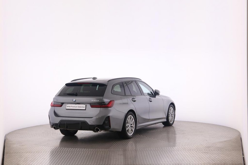 Vehicle image BMW 3 SERIES