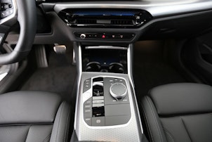 Vehicle image BMW 330d xDrive Touring