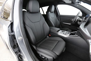 Vehicle image BMW 330d xDrive Touring