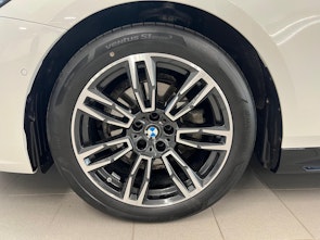Vehicle image BMW 520d xDrive Touring M-Sport