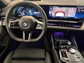 Vehicle image BMW 520d xDrive Touring M-Sport