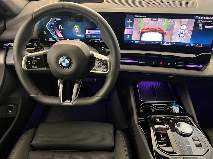 Vehicle image BMW 5 SERIES