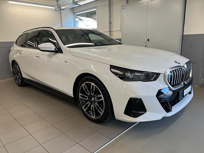 Vehicle image BMW 5 SERIES