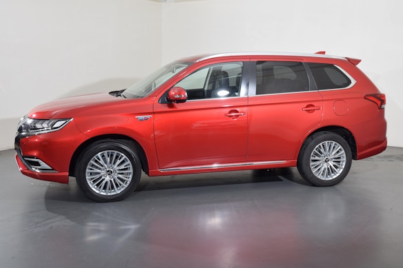 MITSUBISHI Outlander 2.4 PHEV Style 3