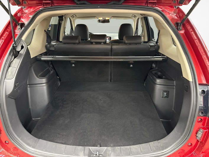 Vehicle image MITSUBISHI OUTLANDER