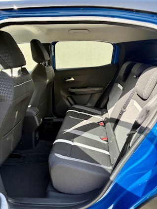 immagine del veicolo 4 immagine del veicolo 4