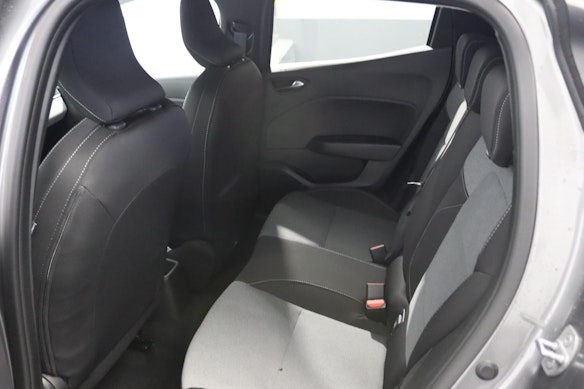 MITSUBISHI Colt 1.6 HEV Invite 3