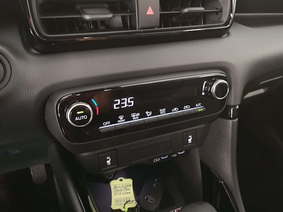 Vehicle image 11 Vehicle image 11